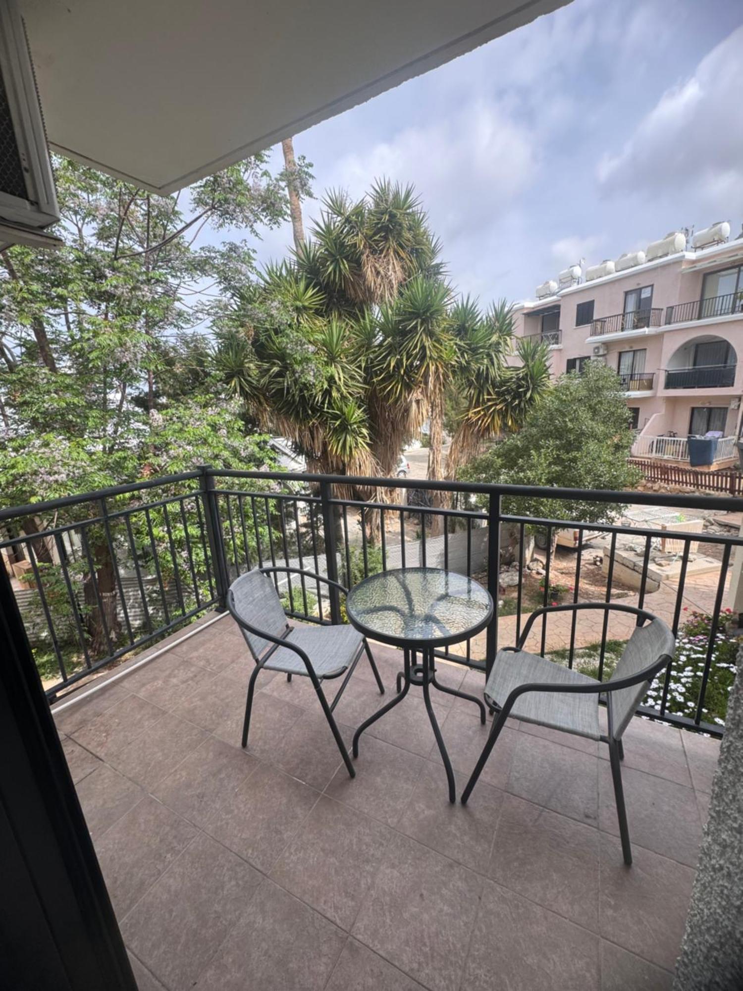 Cozy 1 Bedroom Apartment Close To The Beach パ フォス エクステリア 写真